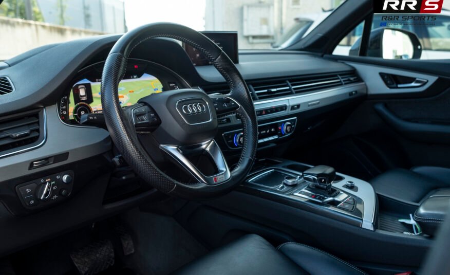 AUDI Q7 e-tron 3.0 TDI etron quattro tiptronic Design