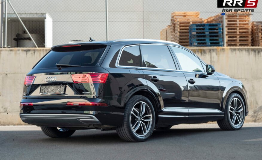 AUDI Q7 e-tron 3.0 TDI etron quattro tiptronic Design