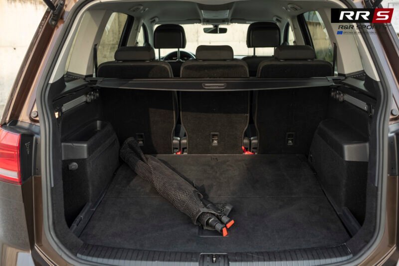 VOLKSWAGEN Touran Advanced