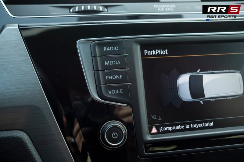 VOLKSWAGEN Touran Advanced