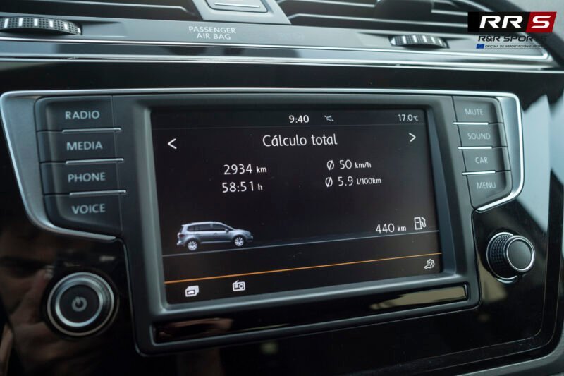 VOLKSWAGEN Touran Advanced