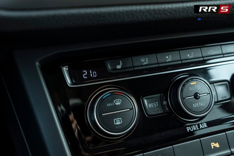 VOLKSWAGEN Touran Advanced