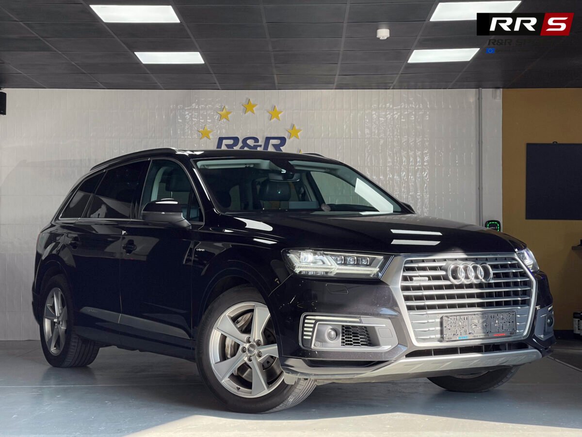 AUDI Q7 e-tron 3.0 TDI quattro tiptronic