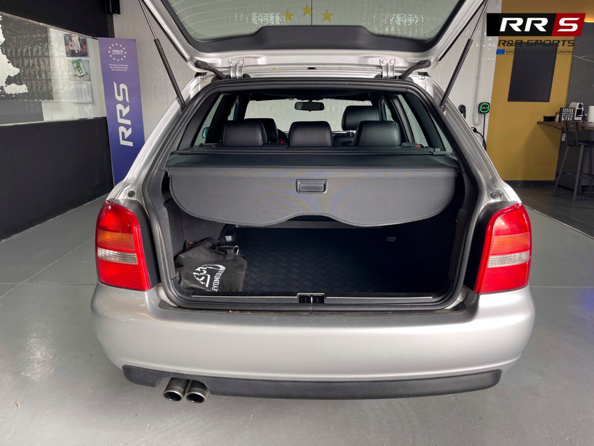AUDI S4 2.7 Quattro Avant