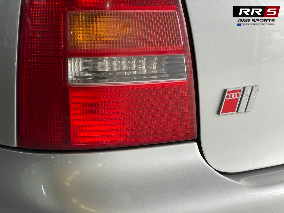 AUDI S4 2.7 Quattro Avant