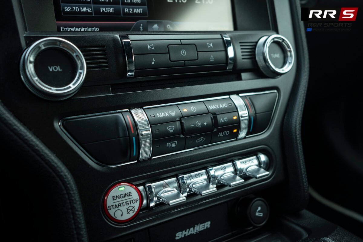 FORD Mustang Ecoboost 2.3