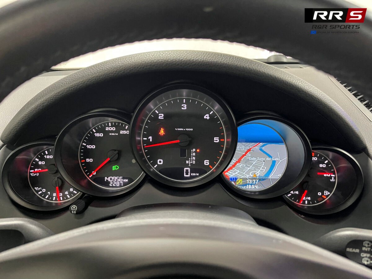 PORSCHE Cayenne 3.0 V6