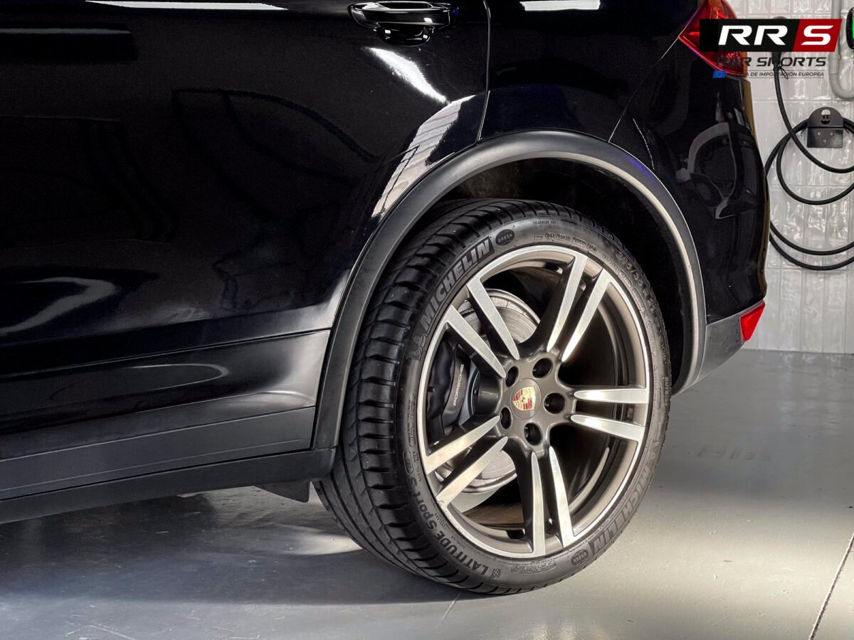 PORSCHE Cayenne 3.0 V6