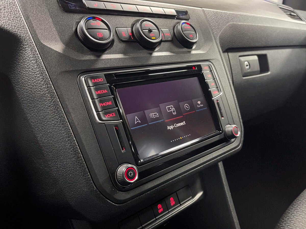 VOLKSWAGEN Caddy TRENDLINE 4MOTION