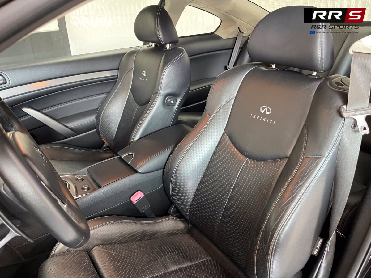 INFINITI G37 S V6 
