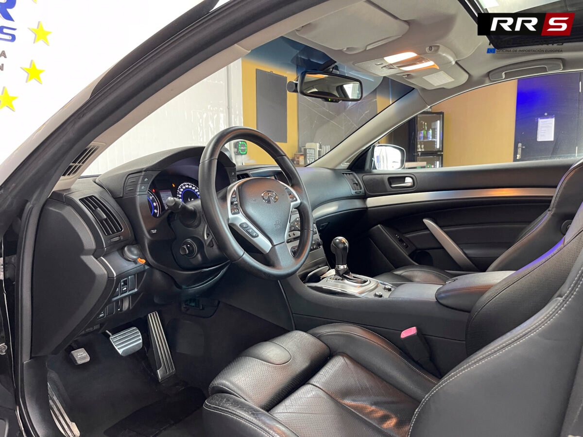 INFINITI G37 S V6 
