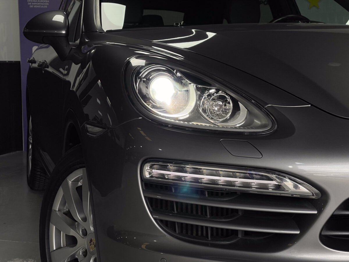 PORSCHE Cayenne 3.0 TDI 