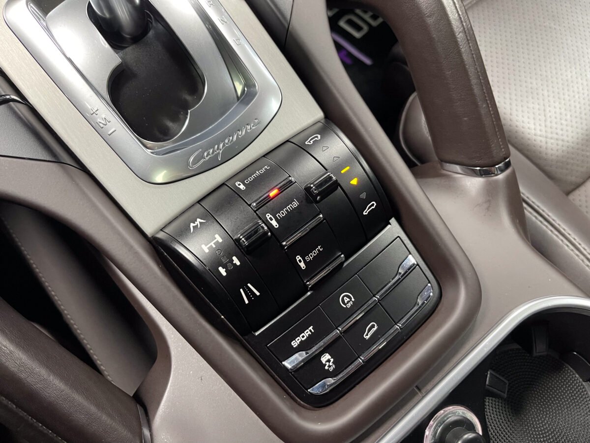 PORSCHE Cayenne 3.0 TDI 