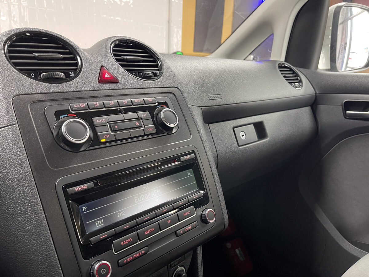 VOLKSWAGEN Caddy Trendline 30 aniversario 1.6 TDI