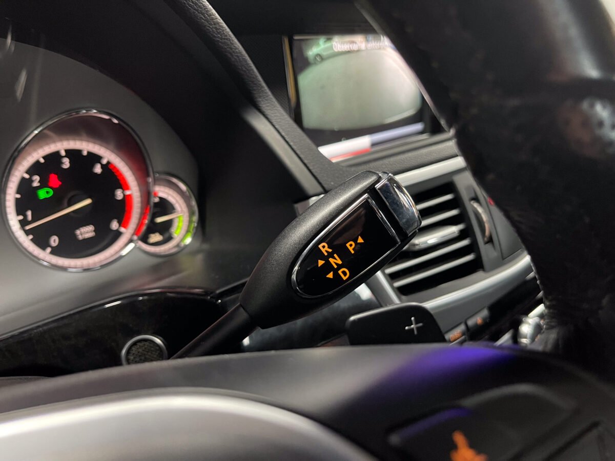 MERCEDES-BENZ Clase E 300 Hybrid Bluetec Avantgarde