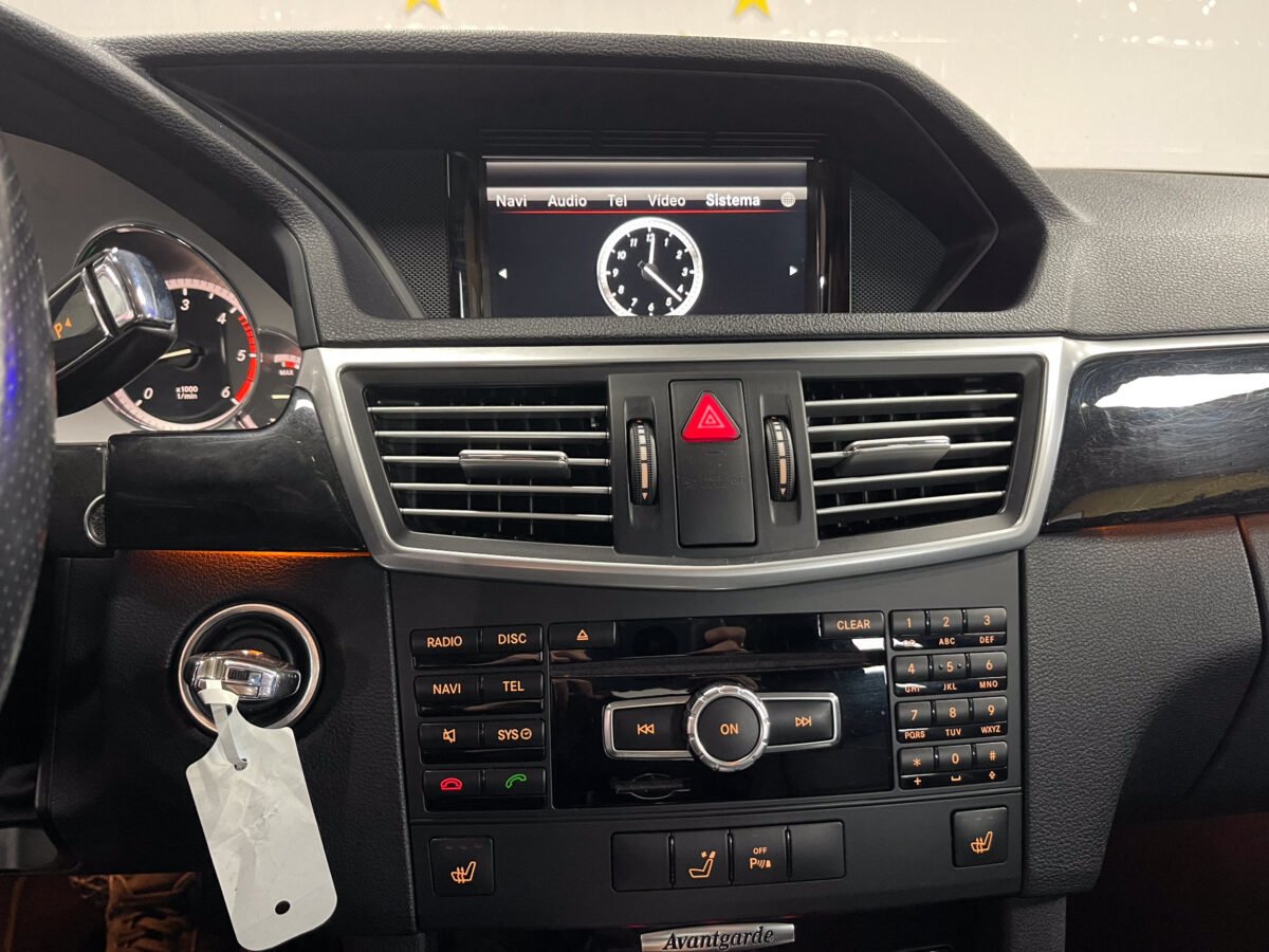 MERCEDES-BENZ Clase E 300 Hybrid Bluetec Avantgarde