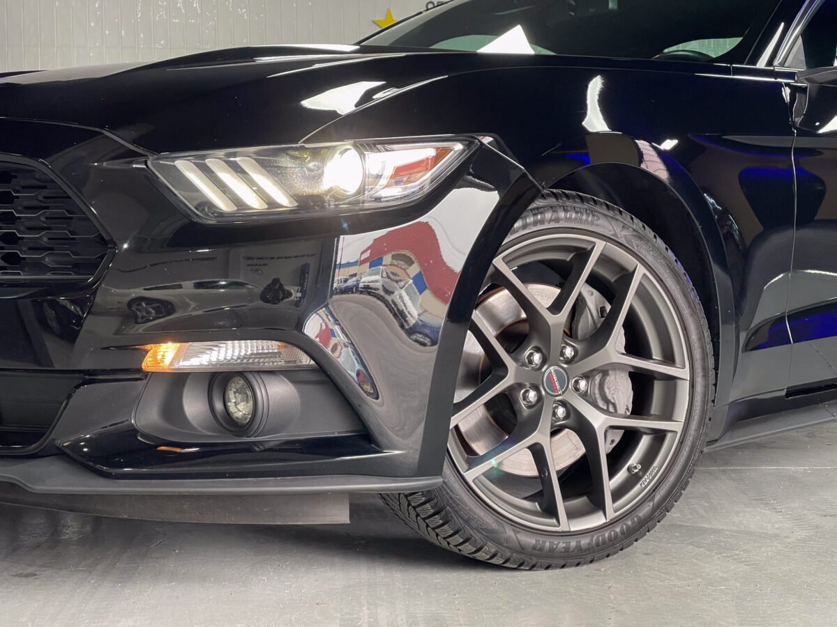 FORD Mustang 2.3 Ecoboost Performance 