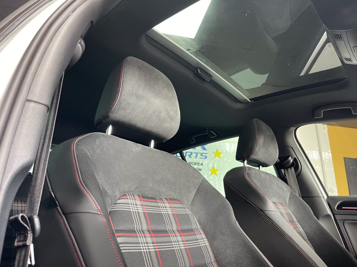 VOLKSWAGEN Golf 2.0 TFSI GTI PERFORMANCE