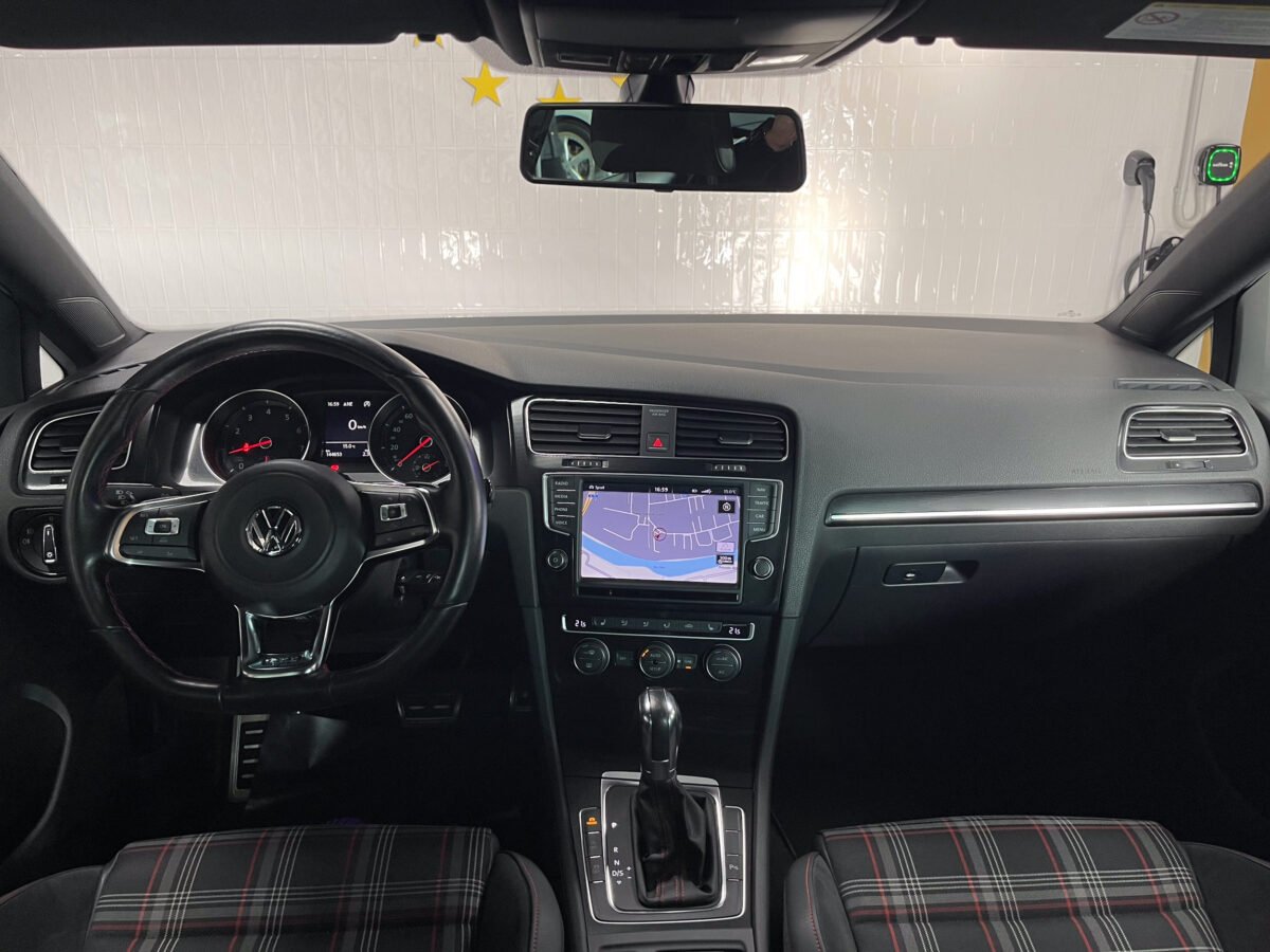VOLKSWAGEN Golf 2.0 TFSI GTI PERFORMANCE