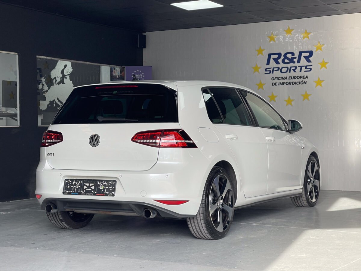 VOLKSWAGEN Golf 2.0 TFSI GTI PERFORMANCE