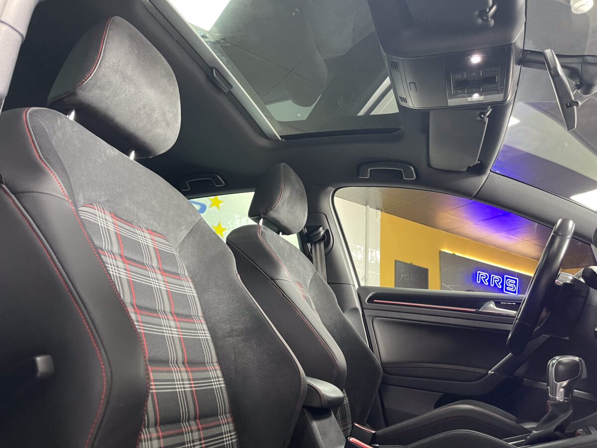 VOLKSWAGEN Golf 2.0 TFSI GTI PERFORMANCE