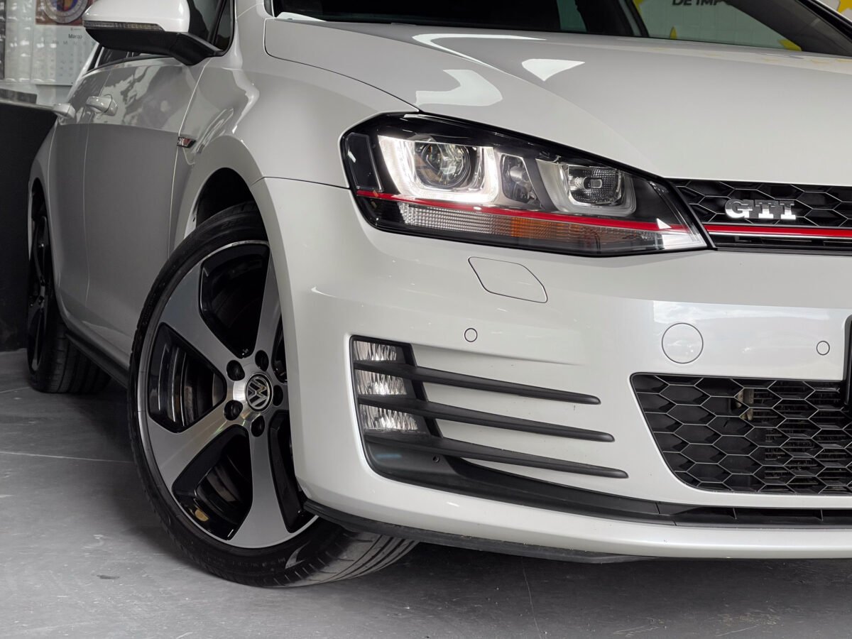 VOLKSWAGEN Golf 2.0 TFSI GTI PERFORMANCE