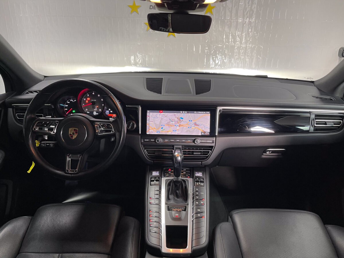 PORSCHE Macan S