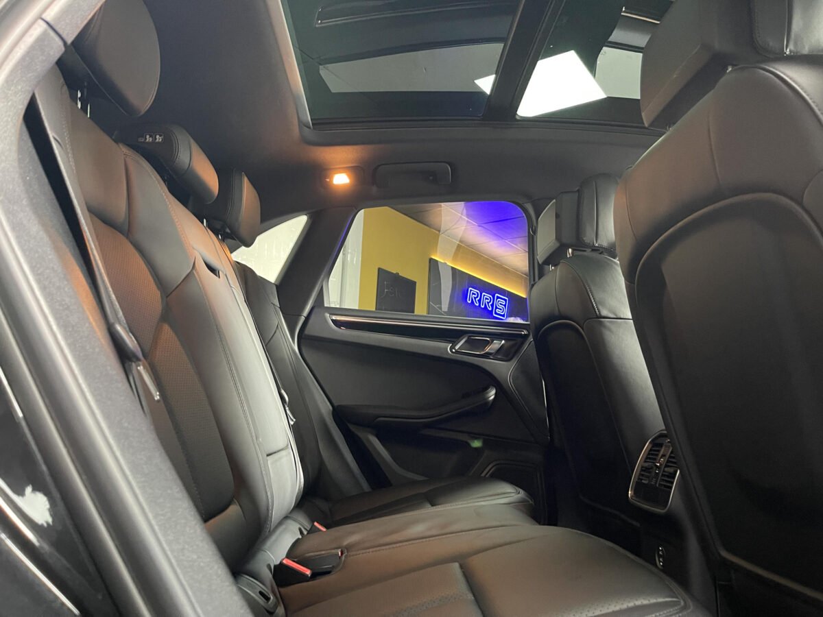 PORSCHE Macan S