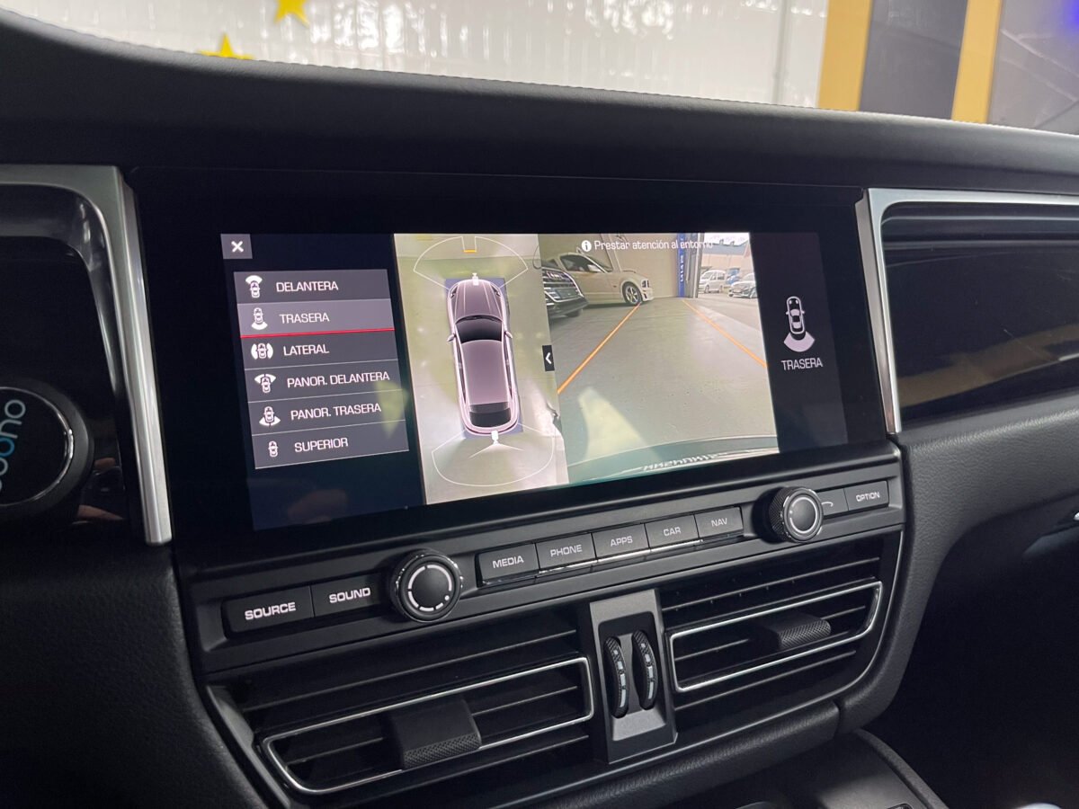 PORSCHE Macan S