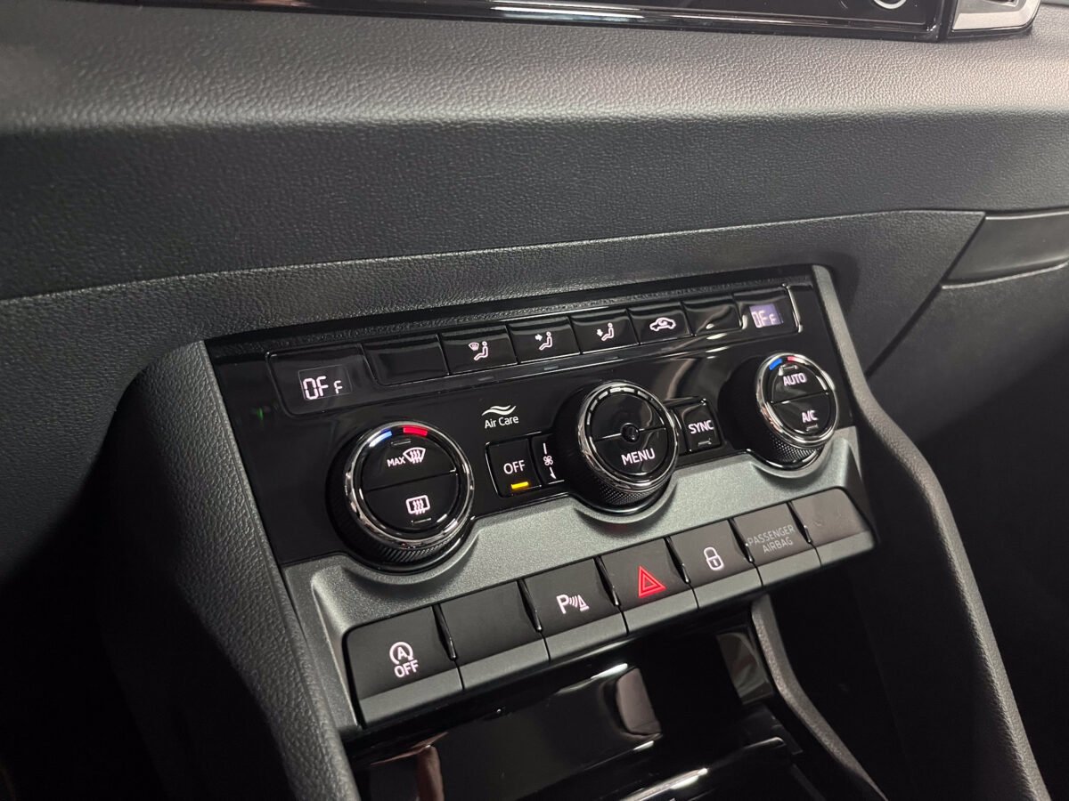 SKODA Karoq 1.5 TSI Selection