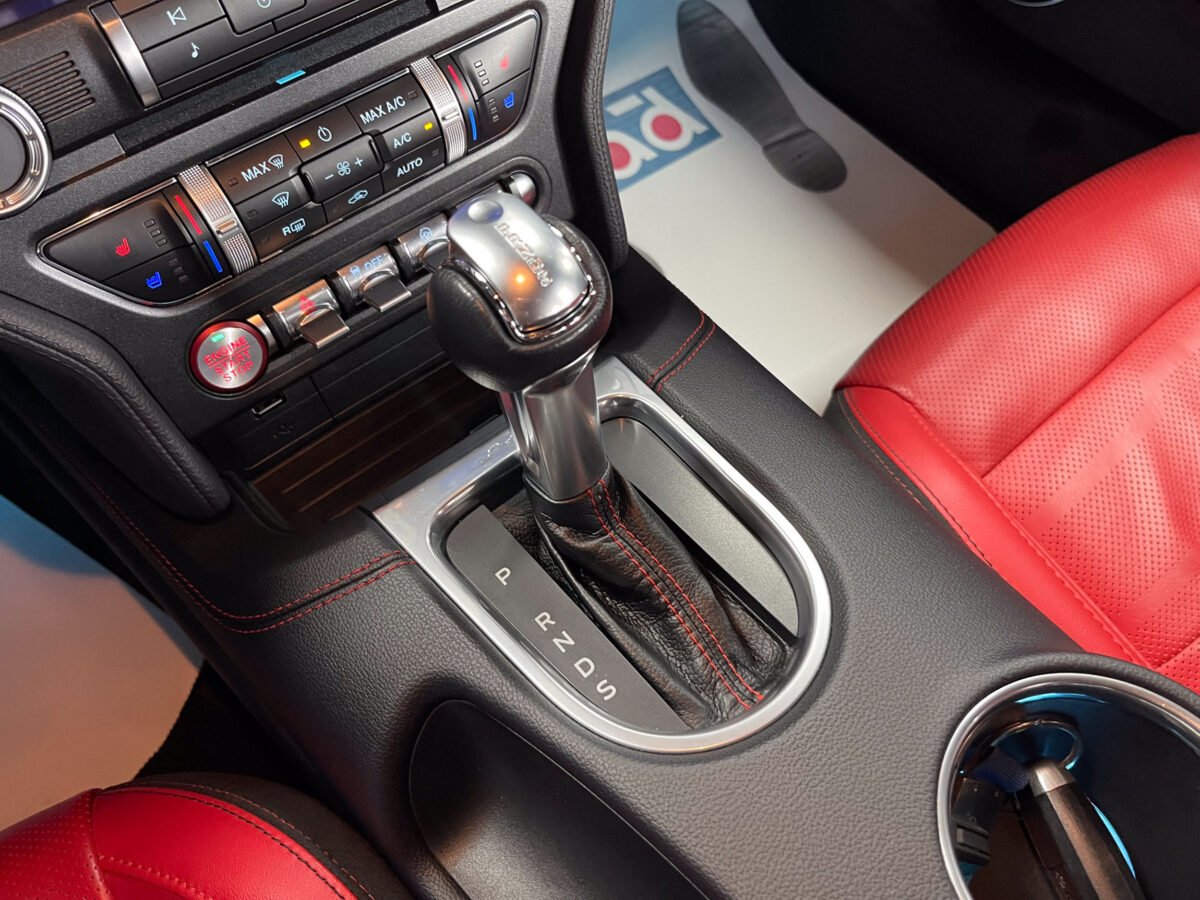 FORD Mustang GT V8 5.0