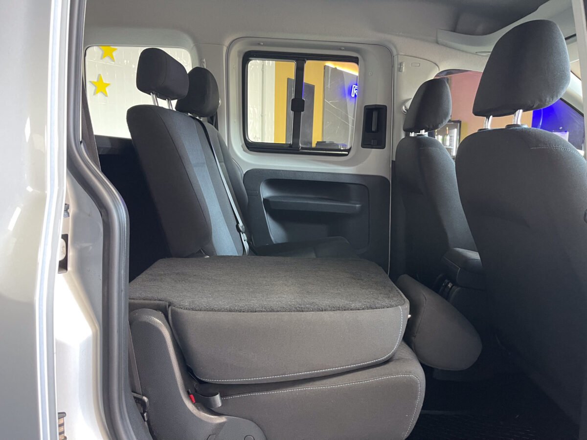 VOLKSWAGEN Caddy TRENDLINE 4MOTION 2.0 TDI