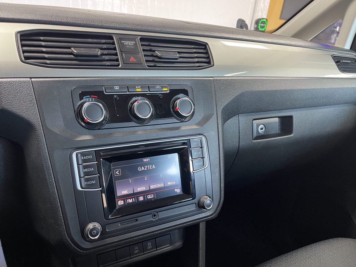 VOLKSWAGEN Caddy TRENDLINE 4MOTION 2.0 TDI