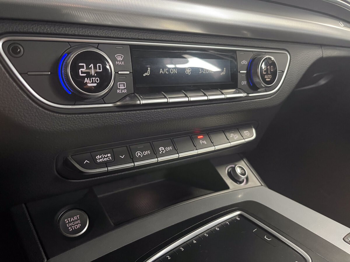 AUDI Q5 2.0 TDI Stronic Quattro