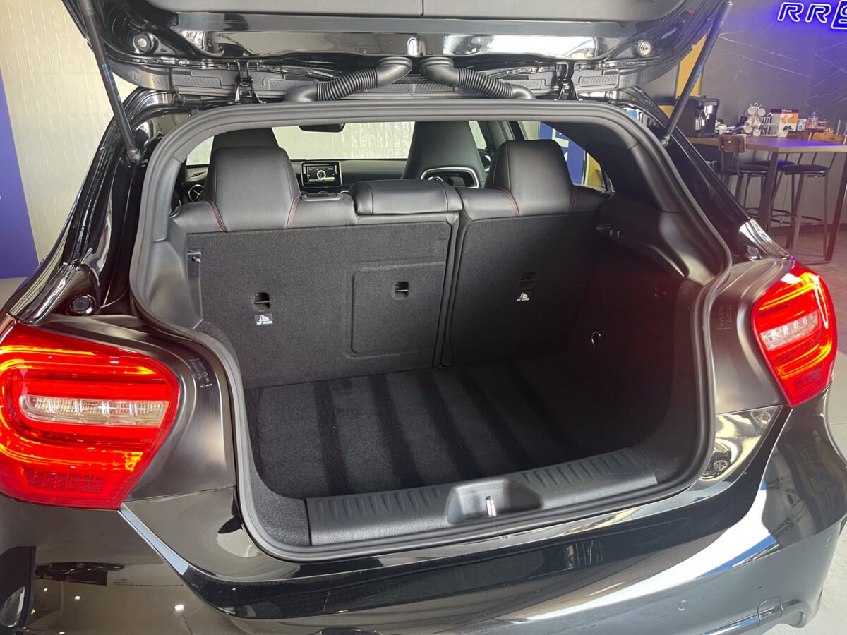 MERCEDES-BENZ Clase A 180 CDI AMG LINE