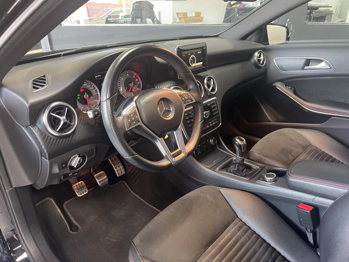 MERCEDES-BENZ Clase A 180 CDI AMG LINE