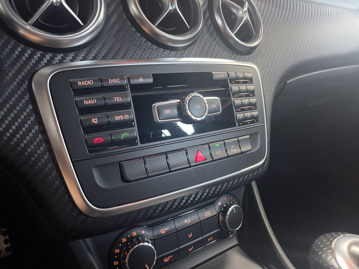 MERCEDES-BENZ Clase A 180 CDI AMG LINE