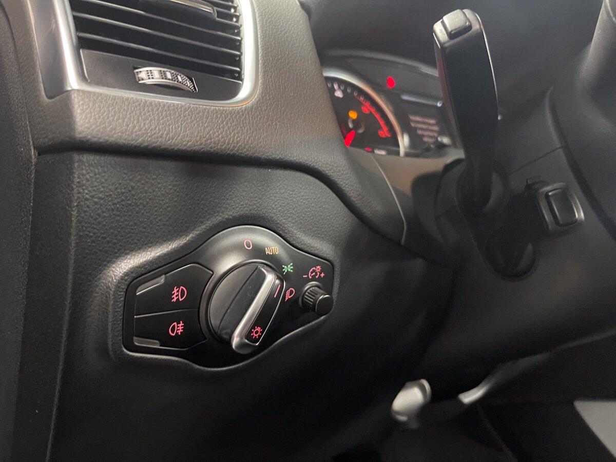AUDI Q5 2.0 TDI Advance Quattro