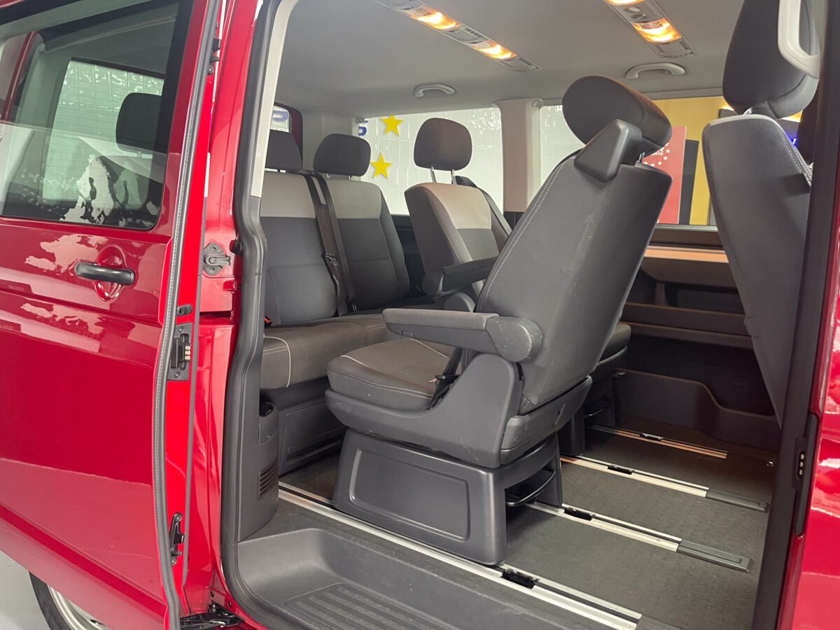 VOLKSWAGEN Multivan 2.0 TDI Startline