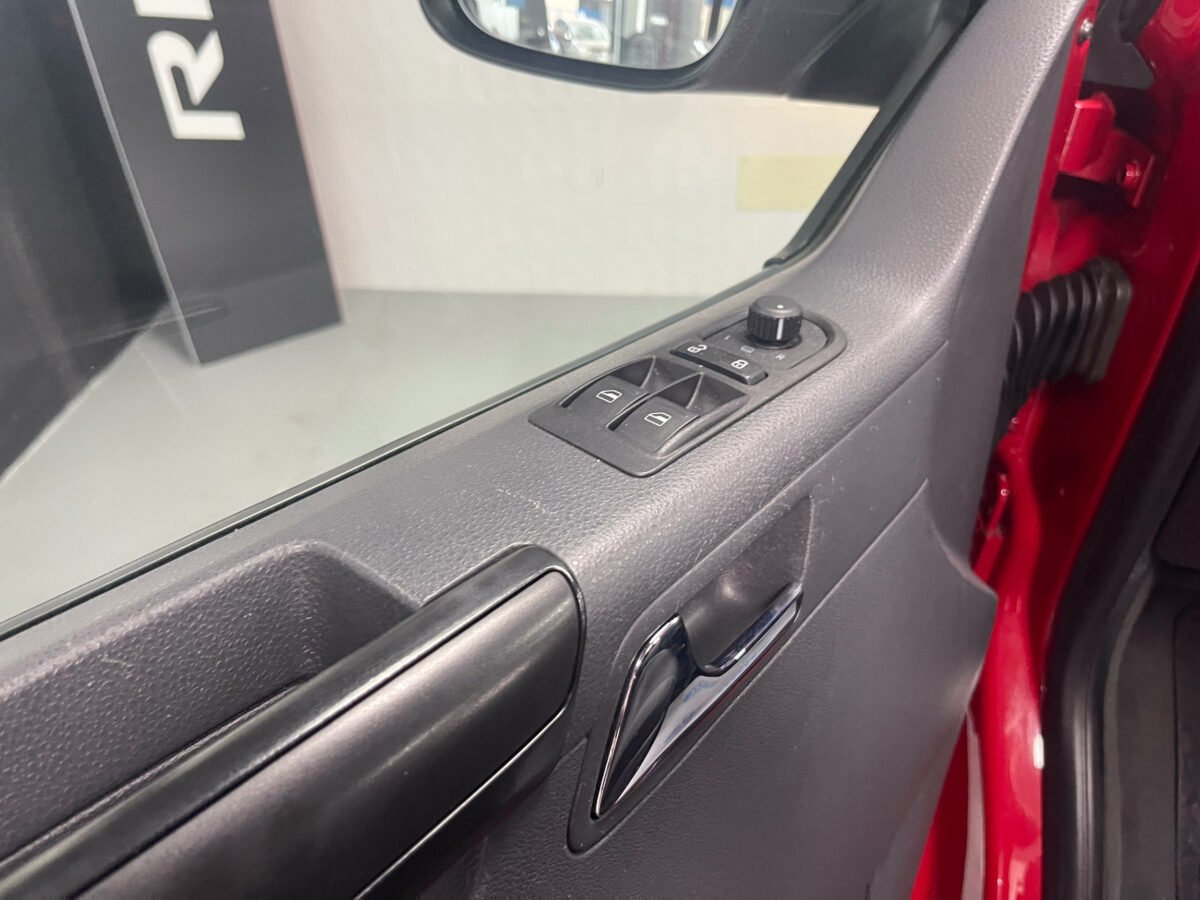 VOLKSWAGEN Multivan 2.0 TDI Startline