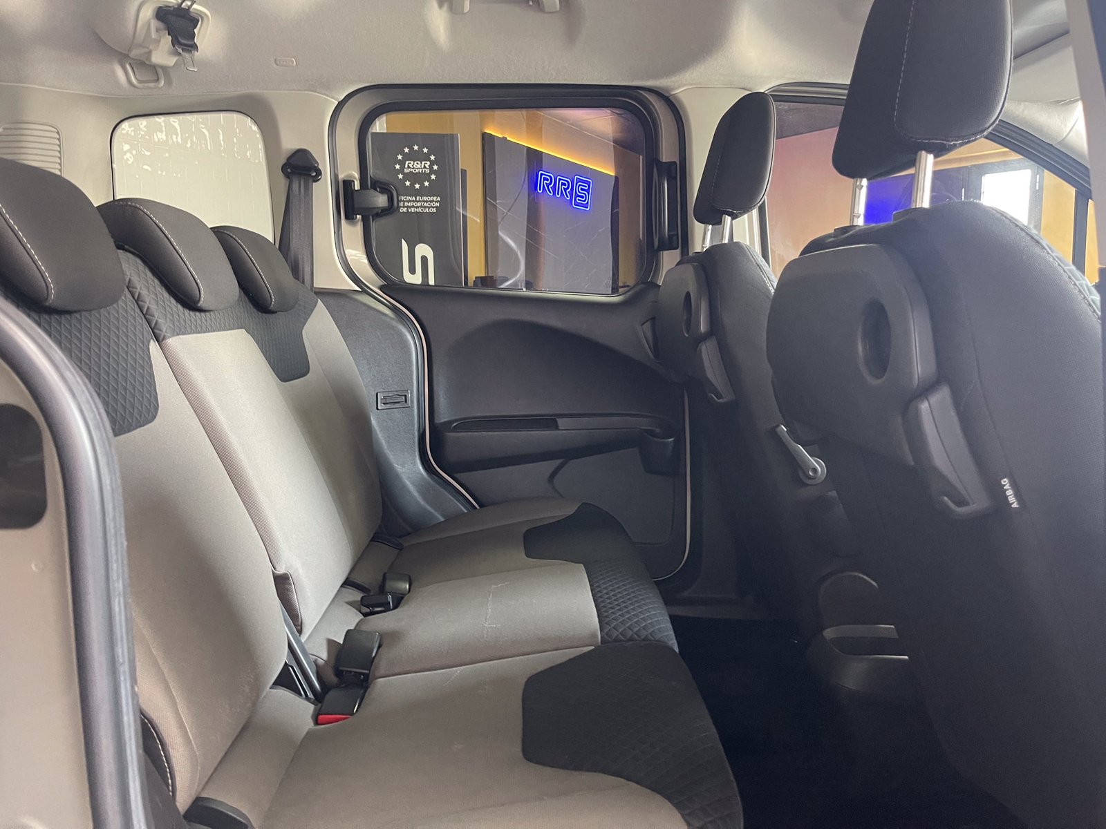 FORD Tourneo Curier 1.5 TDCi Titanium