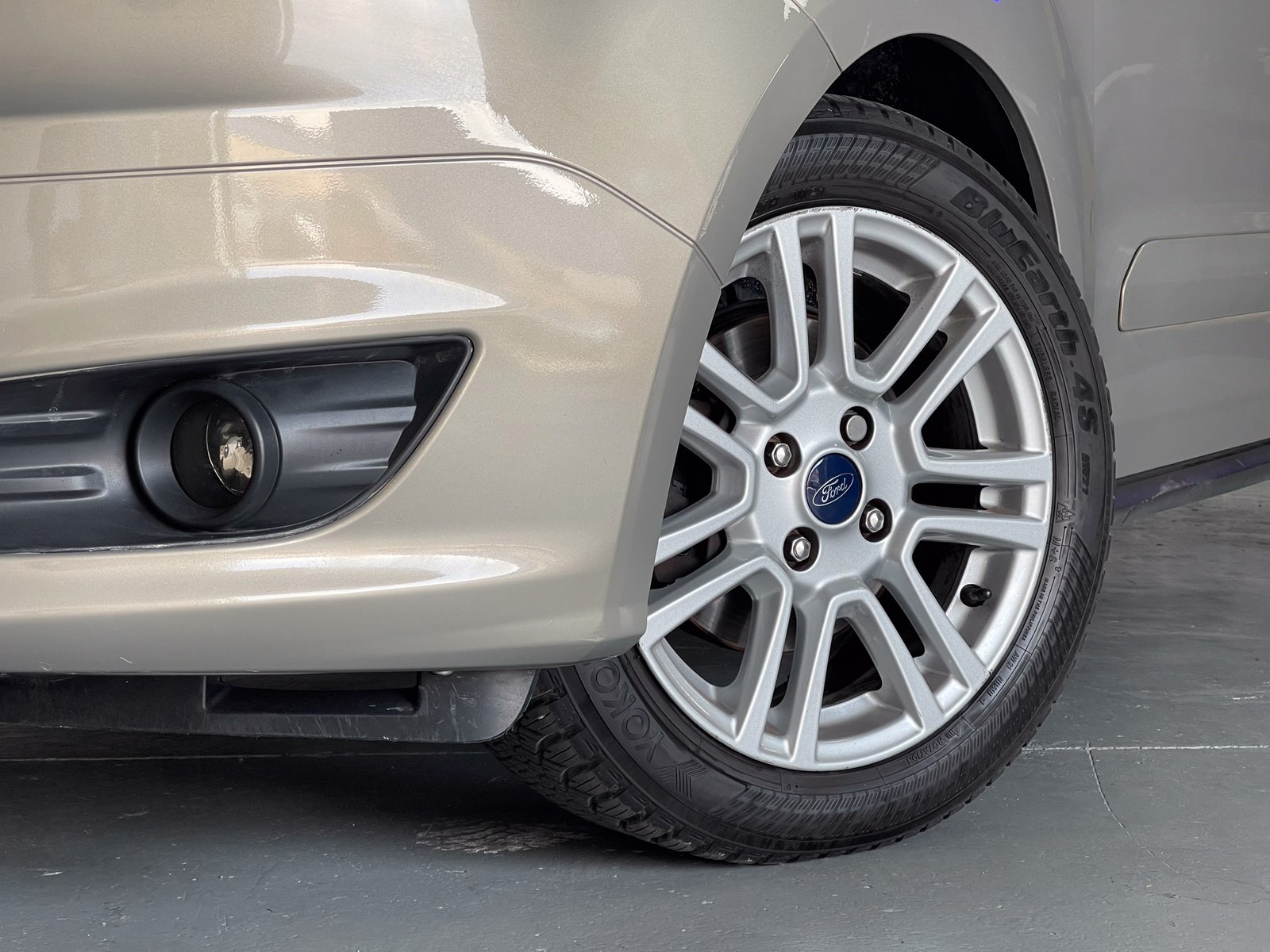 FORD Tourneo Curier 1.5 TDCi Titanium