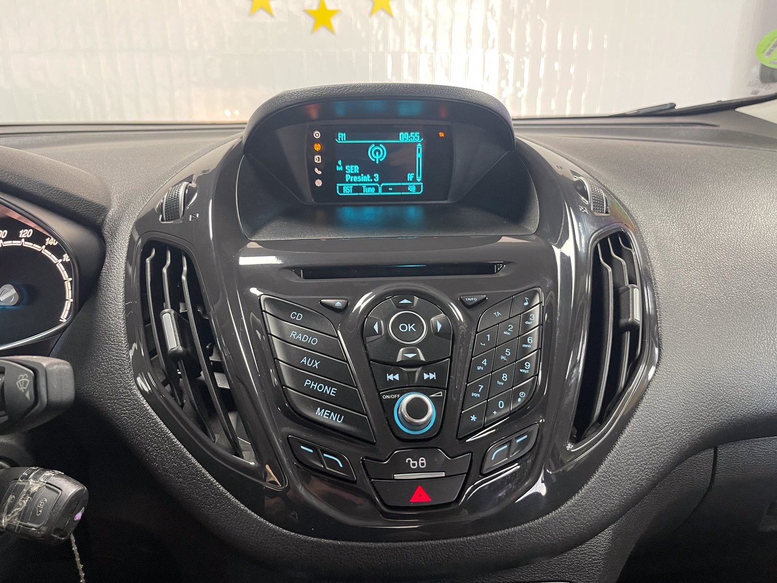 FORD Tourneo Curier 1.5 TDCi Titanium