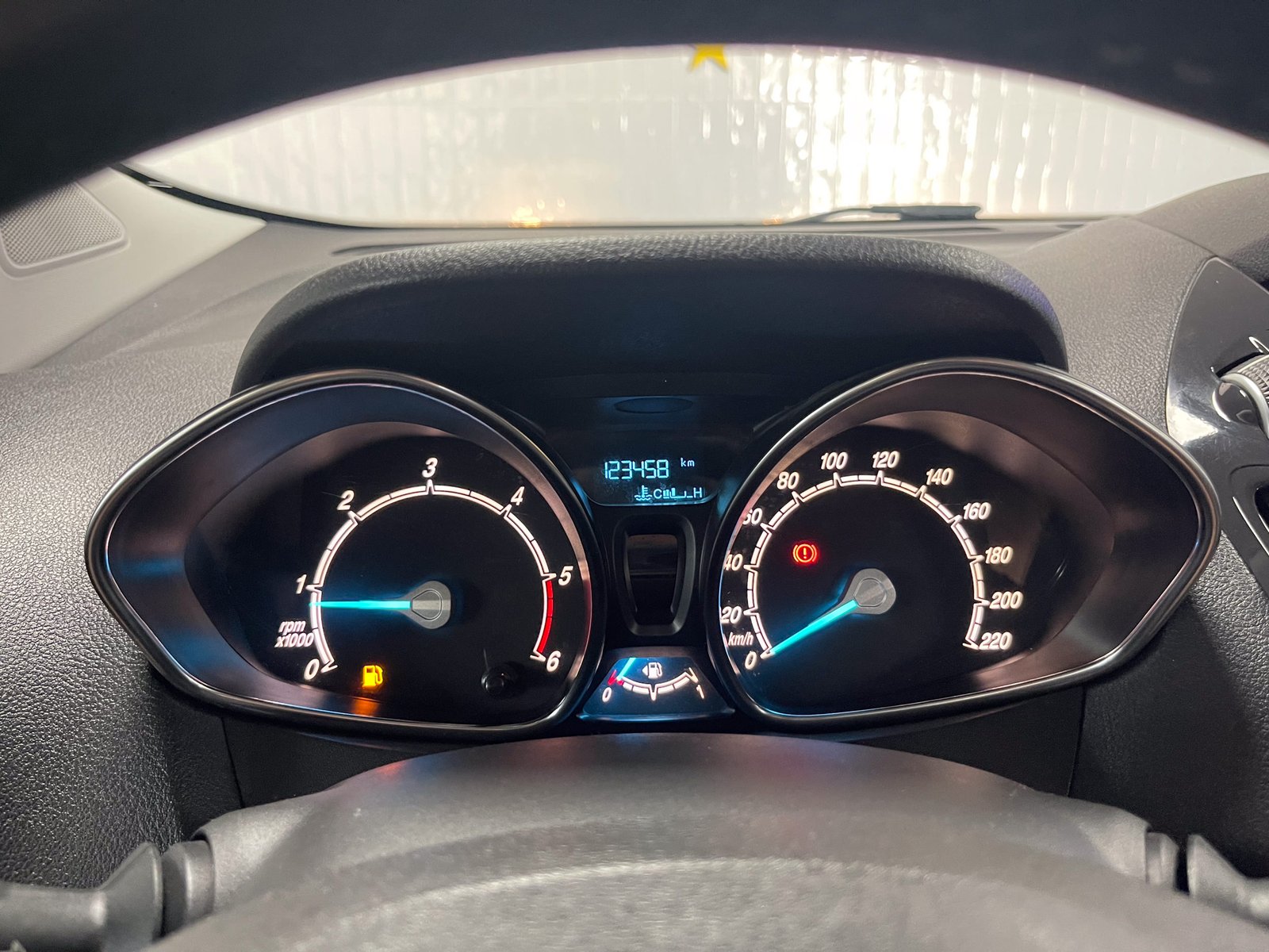 FORD Tourneo Curier 1.5 TDCi Titanium