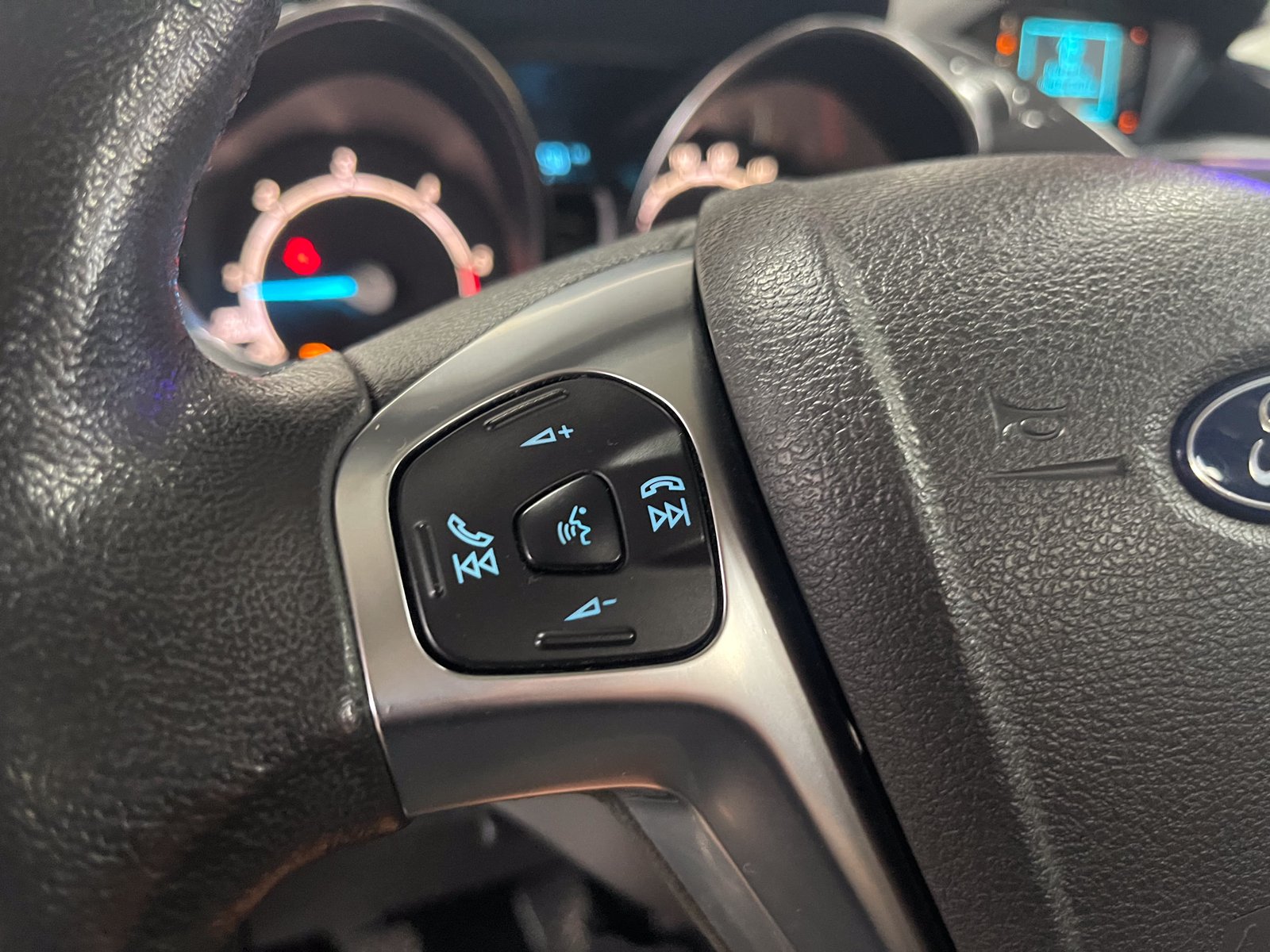 FORD Tourneo Curier 1.5 TDCi Titanium