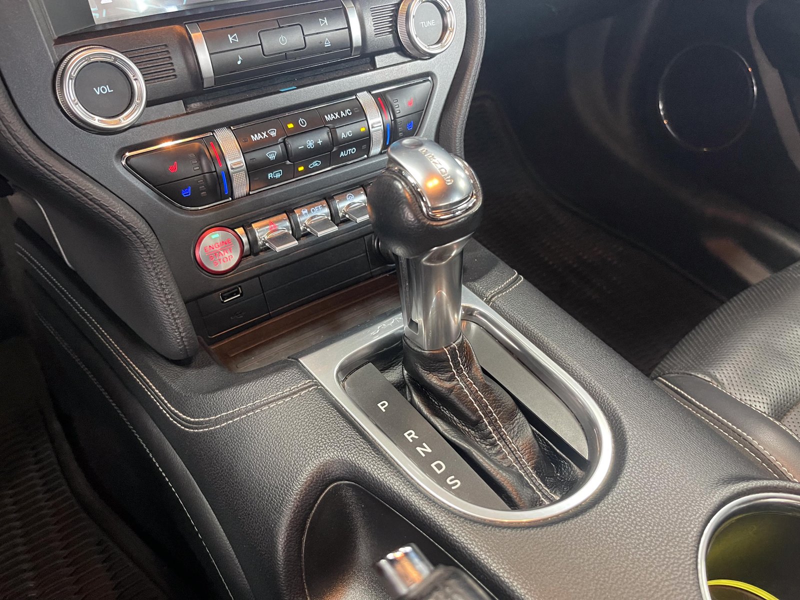 FORD Mustang Ecoboost 2.3 PERFORMANCE
