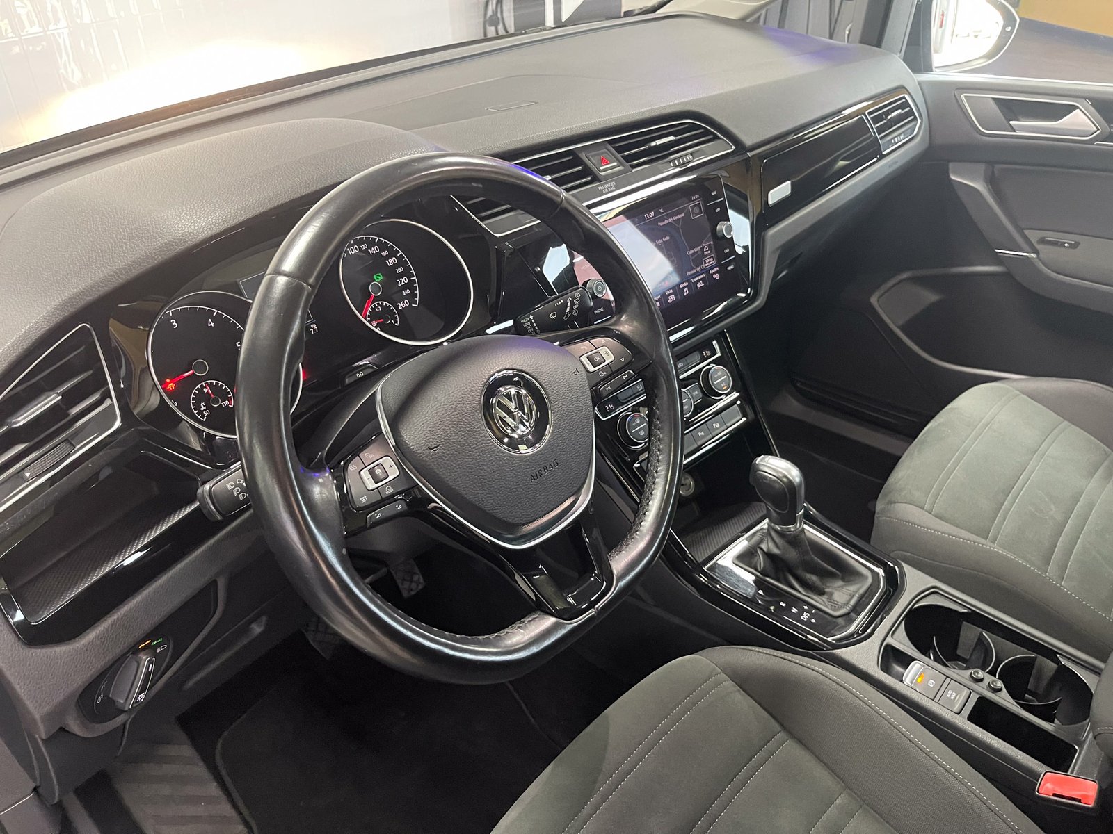 VOLKSWAGEN Touran 2.0 TDI Sport DSG