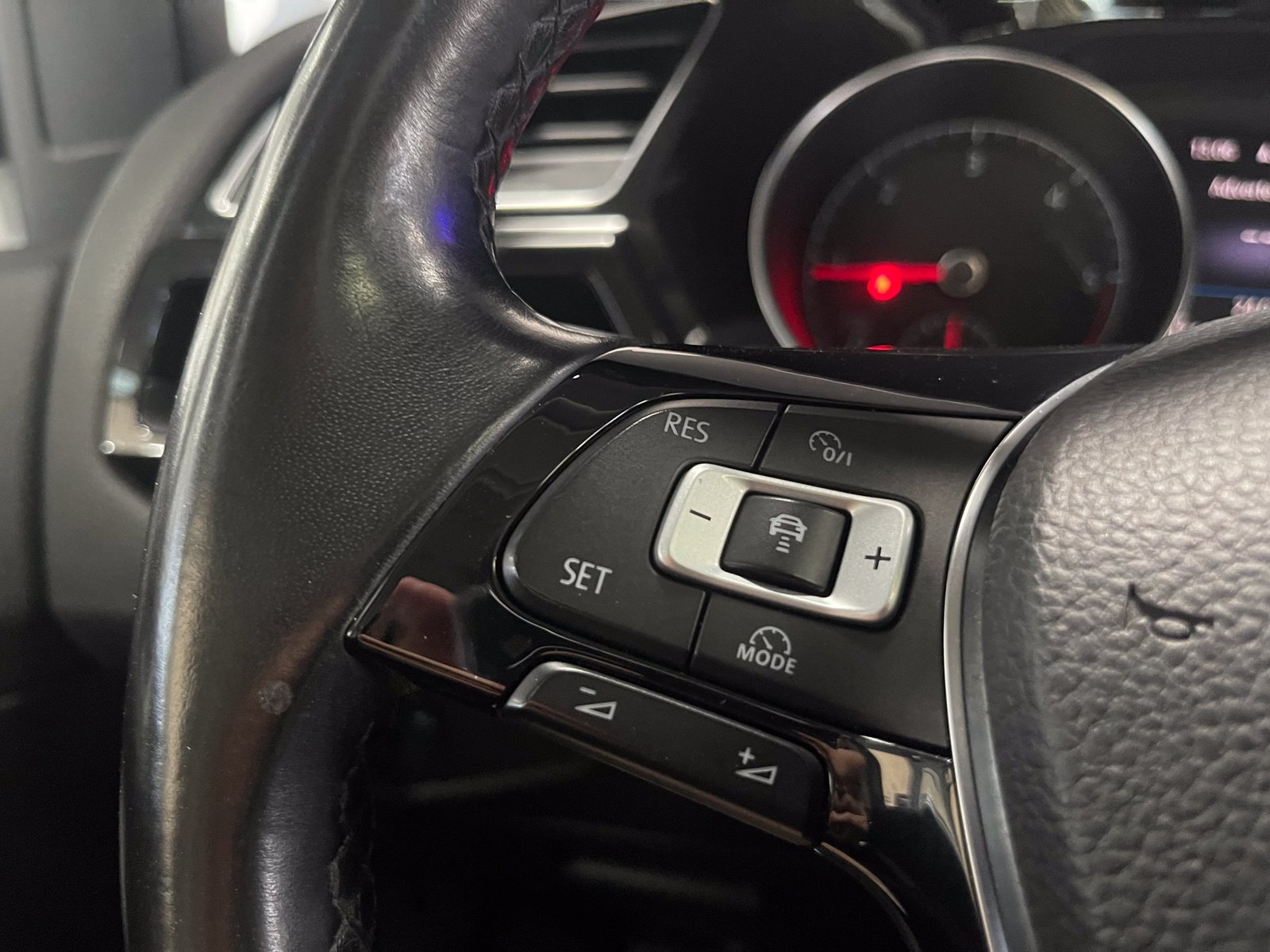 VOLKSWAGEN Touran 2.0 TDI Sport DSG