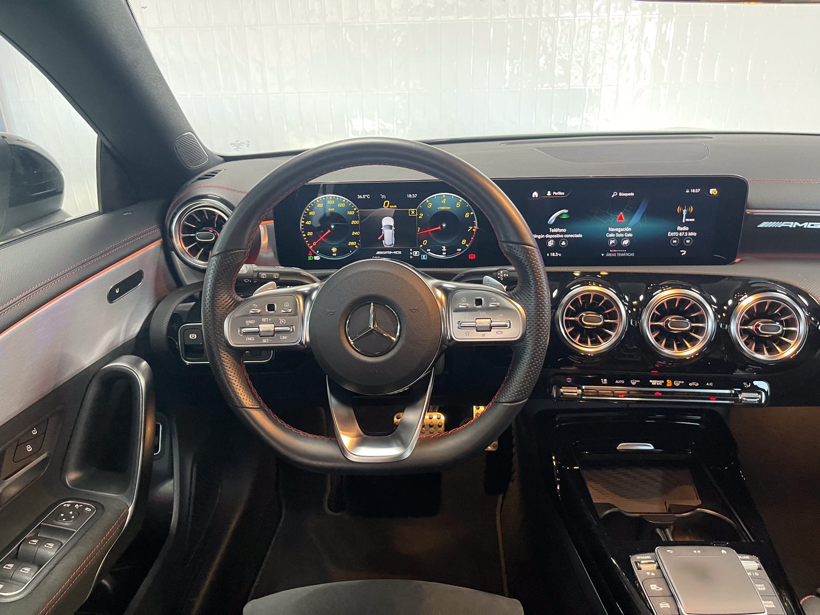 MERCEDES-BENZ CLA 35 AMG