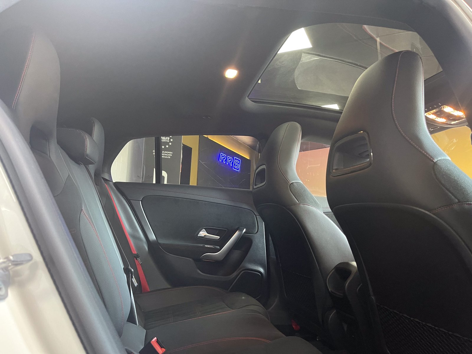MERCEDES-BENZ CLA 35 AMG